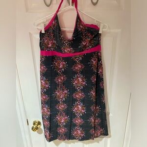 Patagonia halter dress with built in bra. Size large